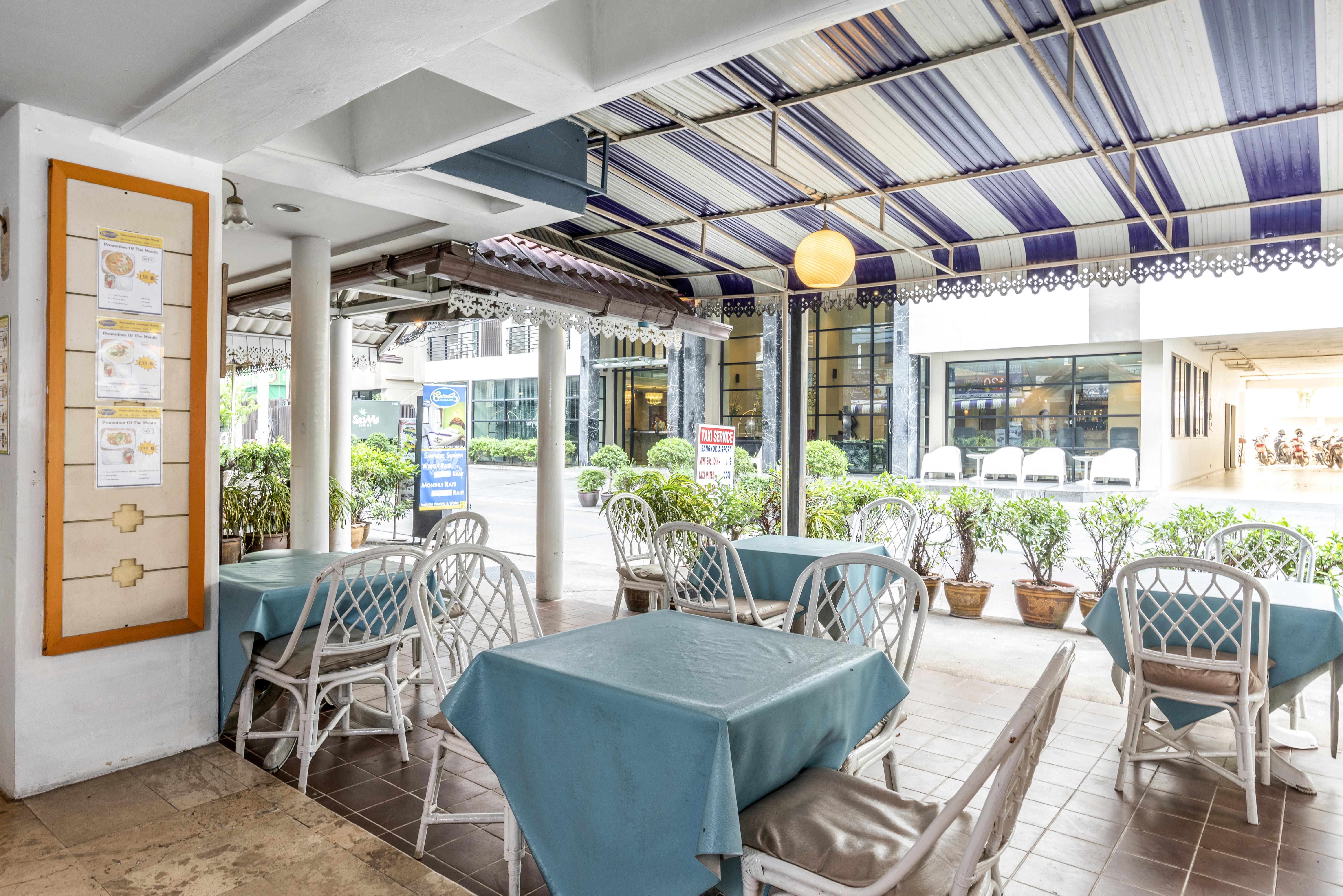 Sawasdee Sea View Hotell Pattaya Exteriör bild